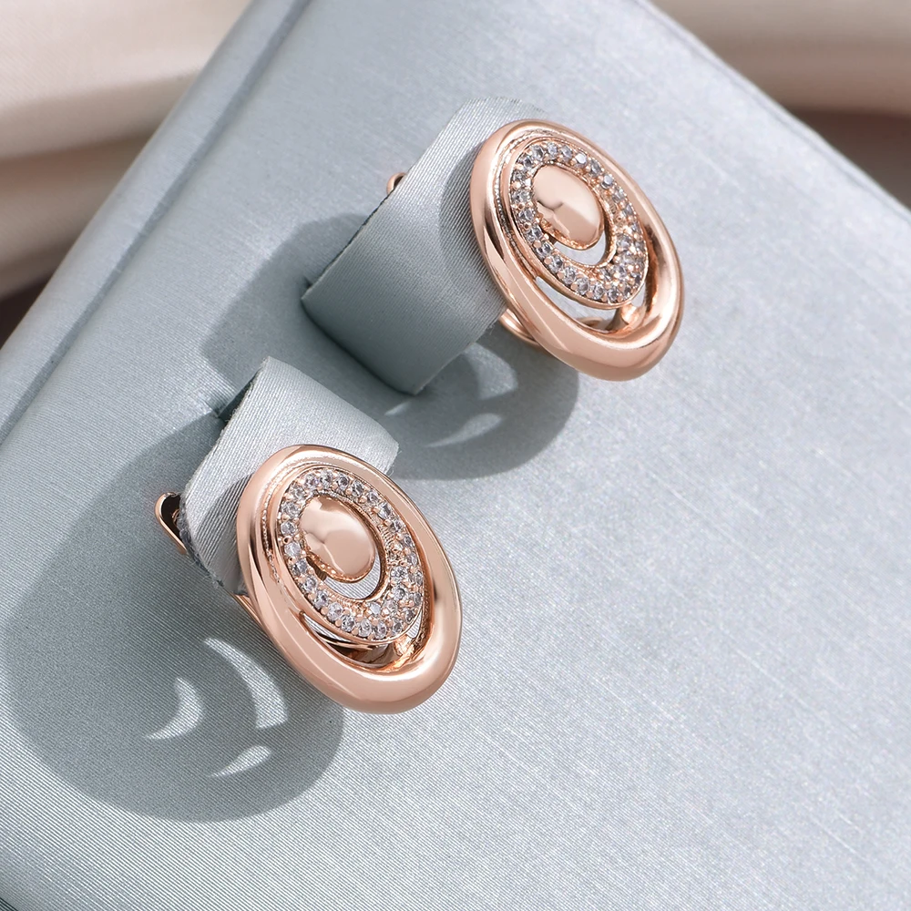 Harriet | Elegant, delicate, sparkling earrings for every occasion.