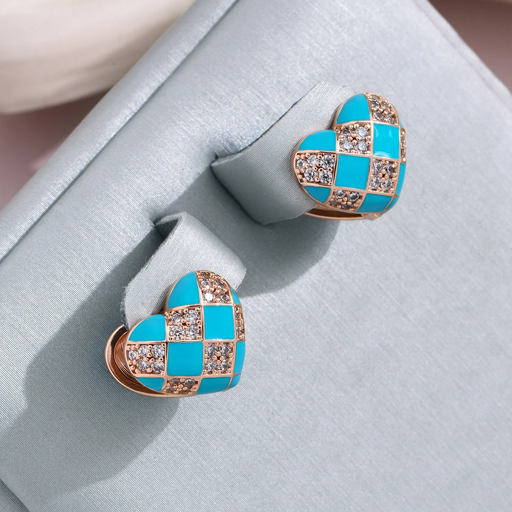 Nora | Elegant heart-shaped earrings with elegant blue enamel.
