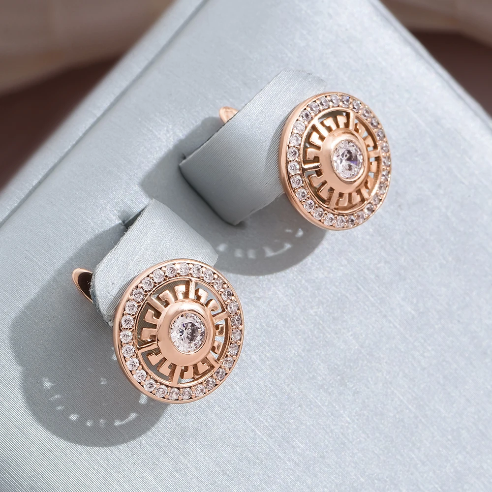 Fernanda | Elegant round earrings with a radiant design