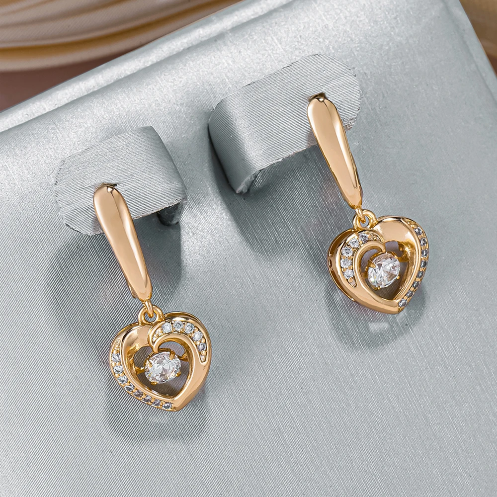 Fabiana | Stylish gold earrings with an enchanting hollow heart design