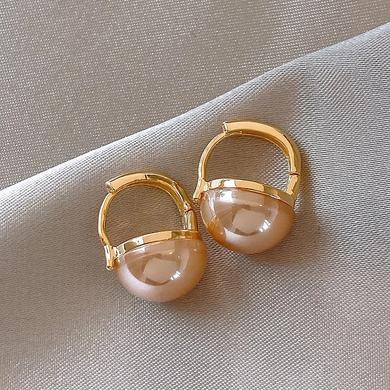 Tatiana | Chic pink pearl earrings made of gold