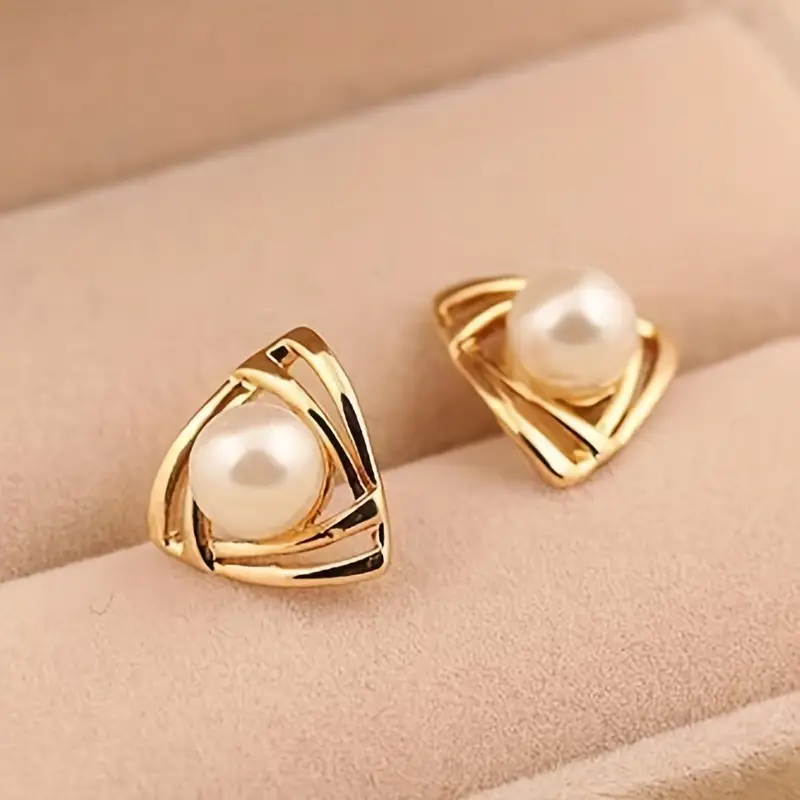 Josefina | Luxurious Pearl and Gold Earrings for a Glamorous Appearance