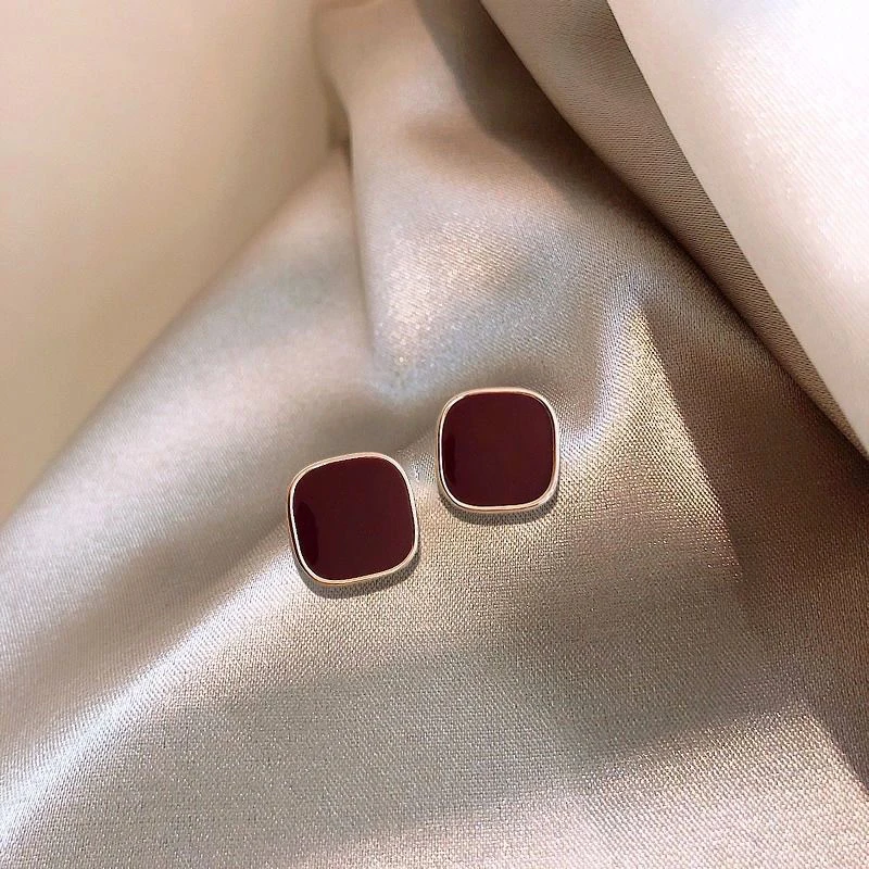 Ramona | red cube earrings