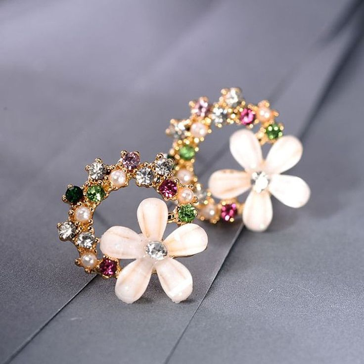 Holland | Charming floral earrings