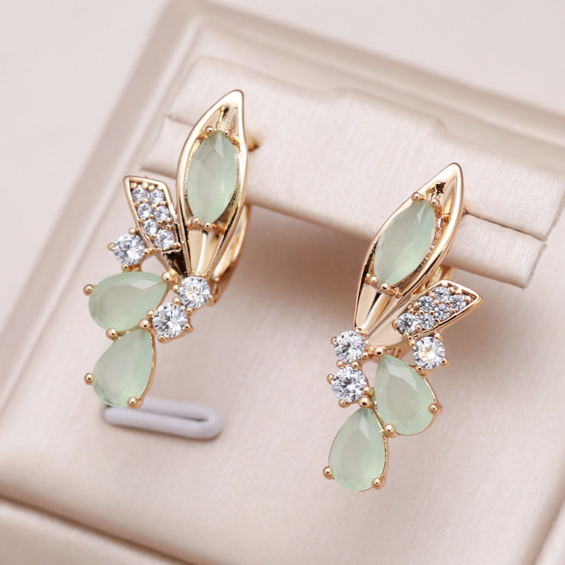 Harriet | Elegant gold earrings with green crystal wings