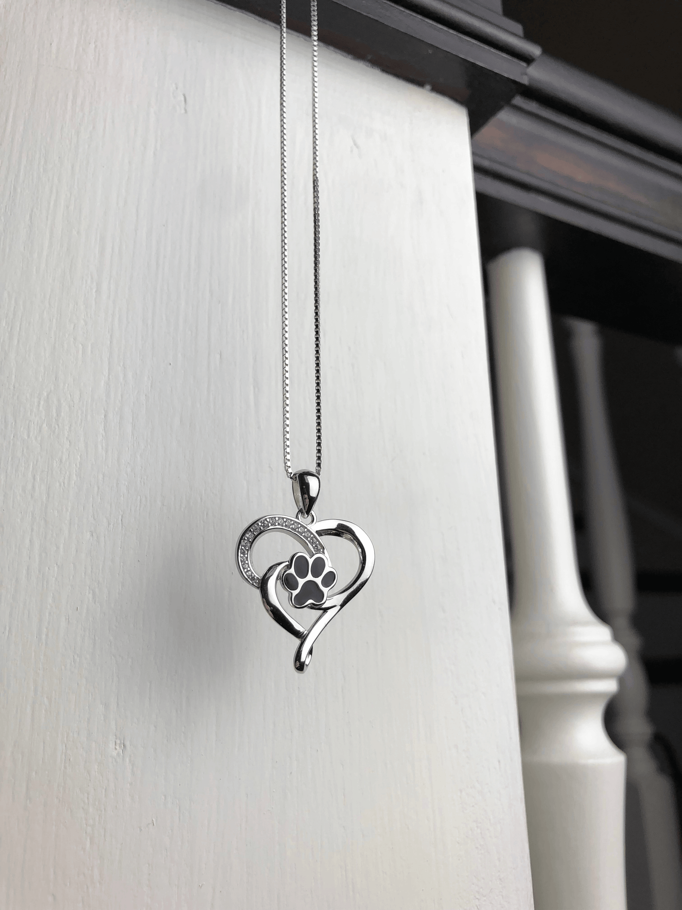 Elvia | Necklace with heart & paw made of stainless steel
