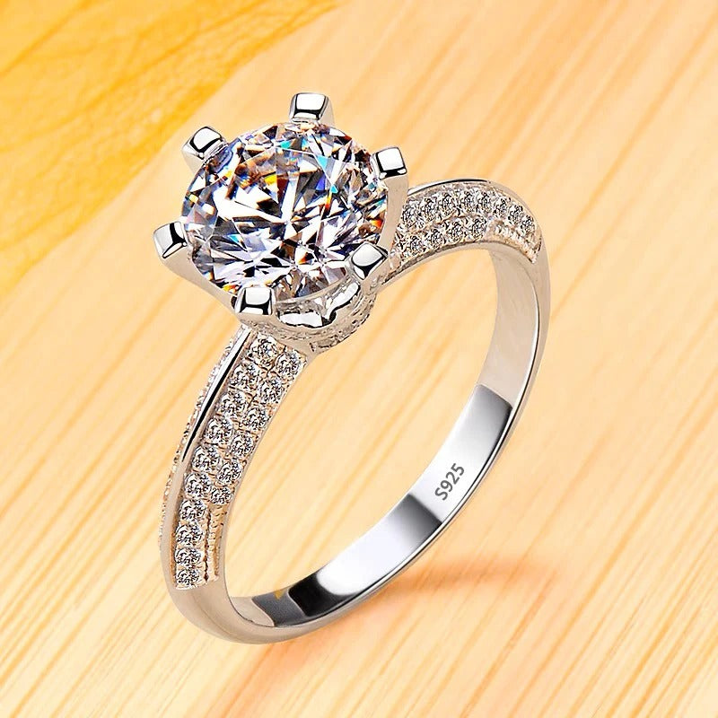 Adriana | Elegant adjustable ring made of 925 sterling silver with sparkling zirconia stones